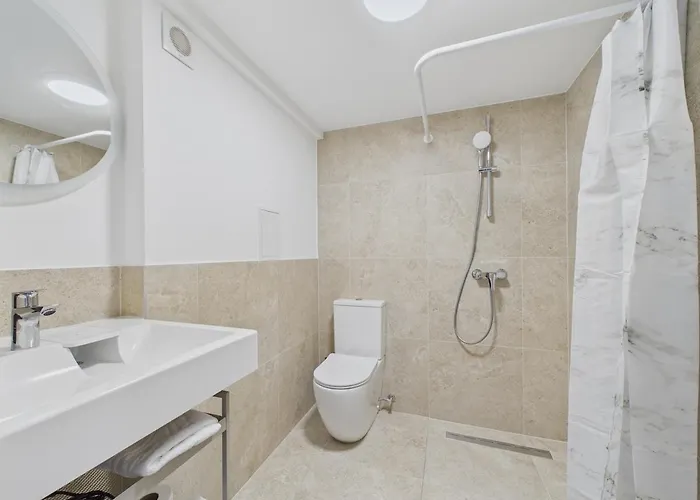 Ground-floor Loft In Old Town Apartment